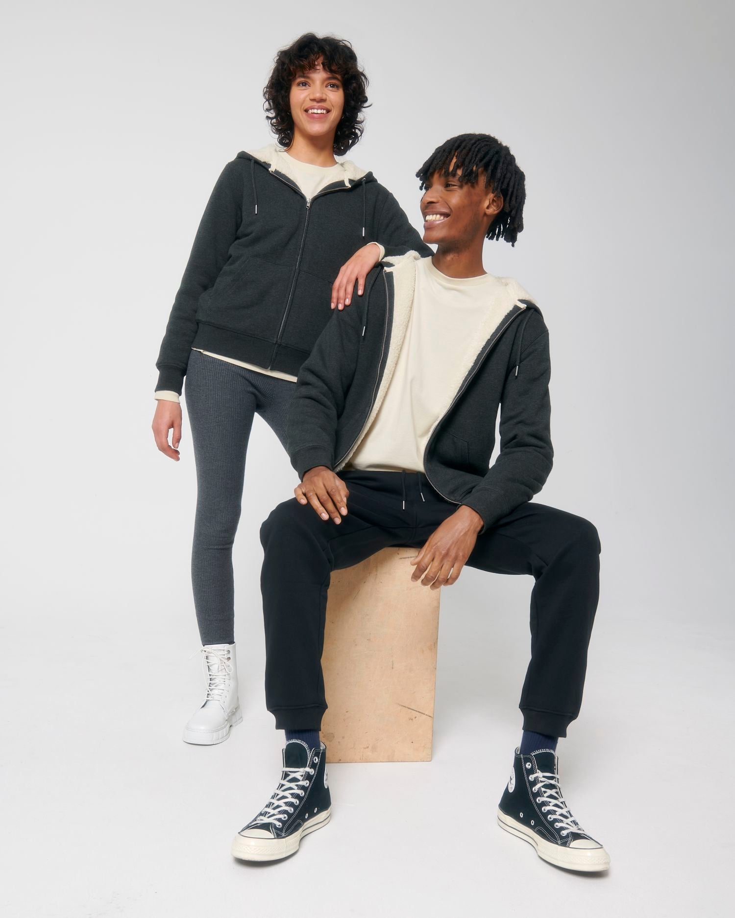 Stanley/Stella Hygger Sherpa | STSU956 | Unisex Durchgehende Sweatshirts Black