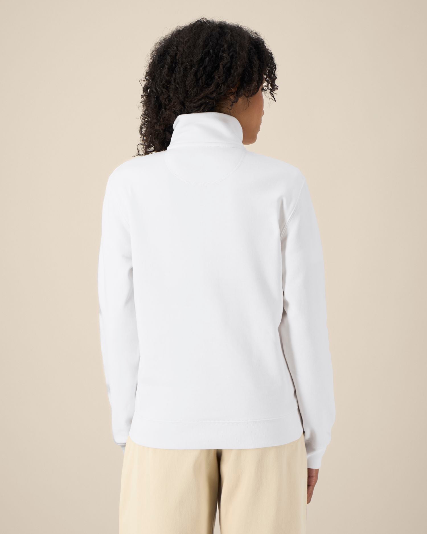 #Farbe_White - C001
