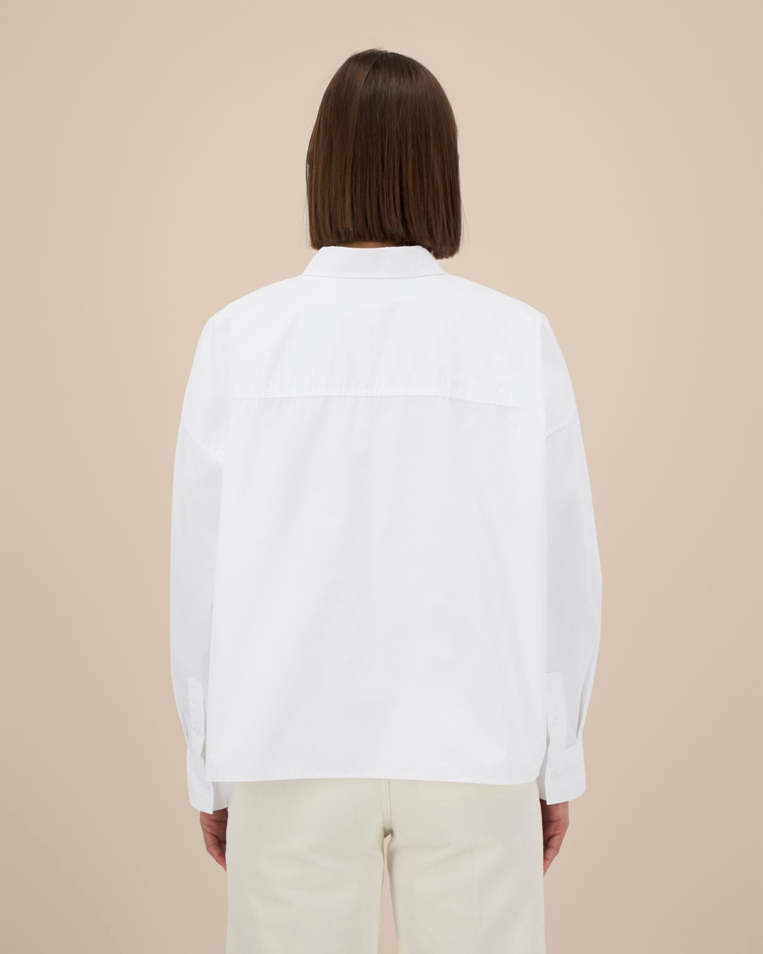 #Farbe_White - C001