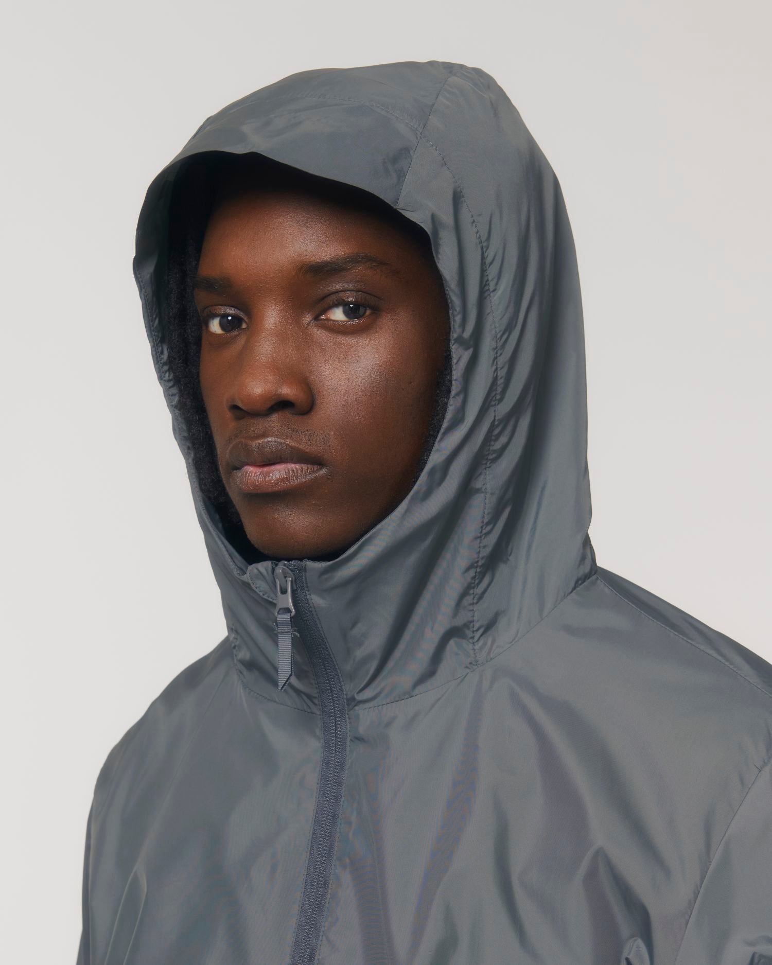 #Farbe_Deep Metal - C080