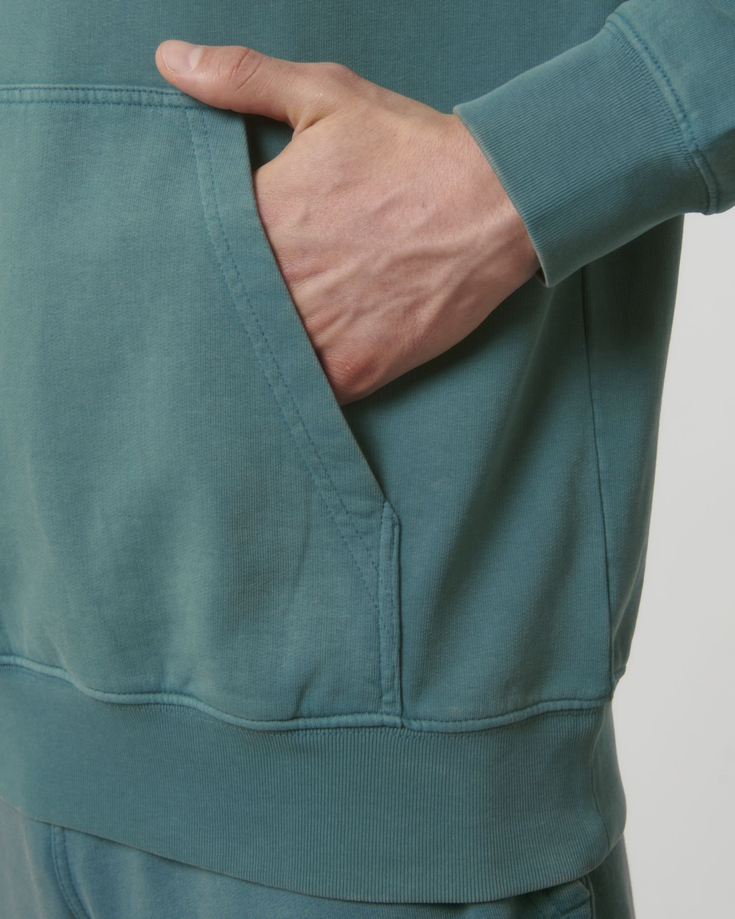 #Farbe_G. Dyed Hydro - C102