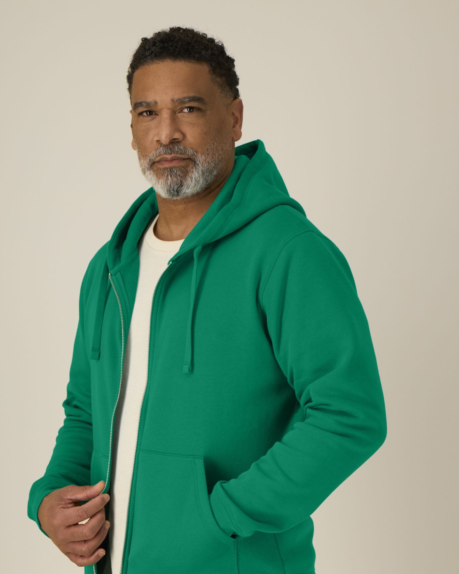 #Farbe_Verdant Green - C137