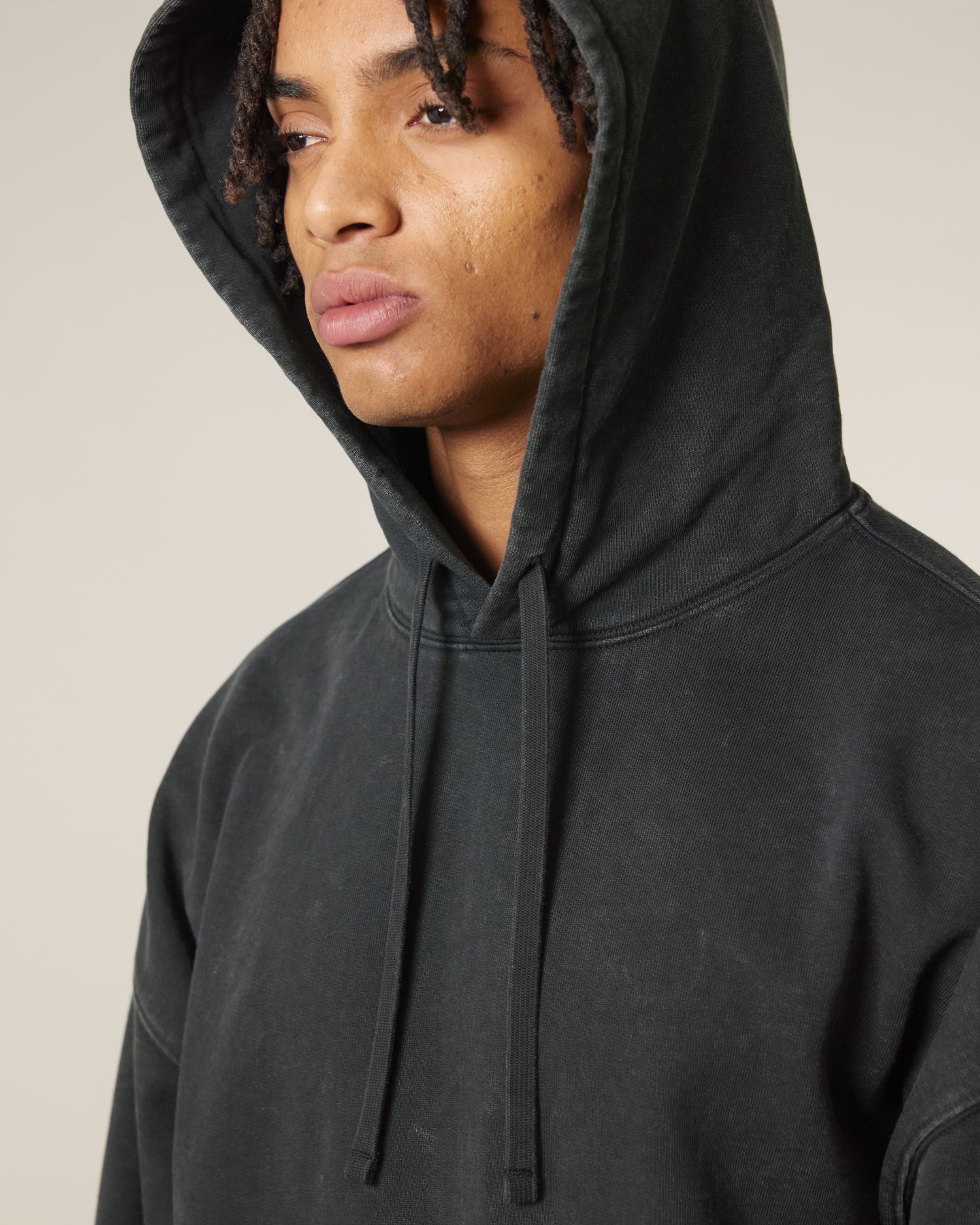 #Farbe_G. Dyed Black Rock - C140