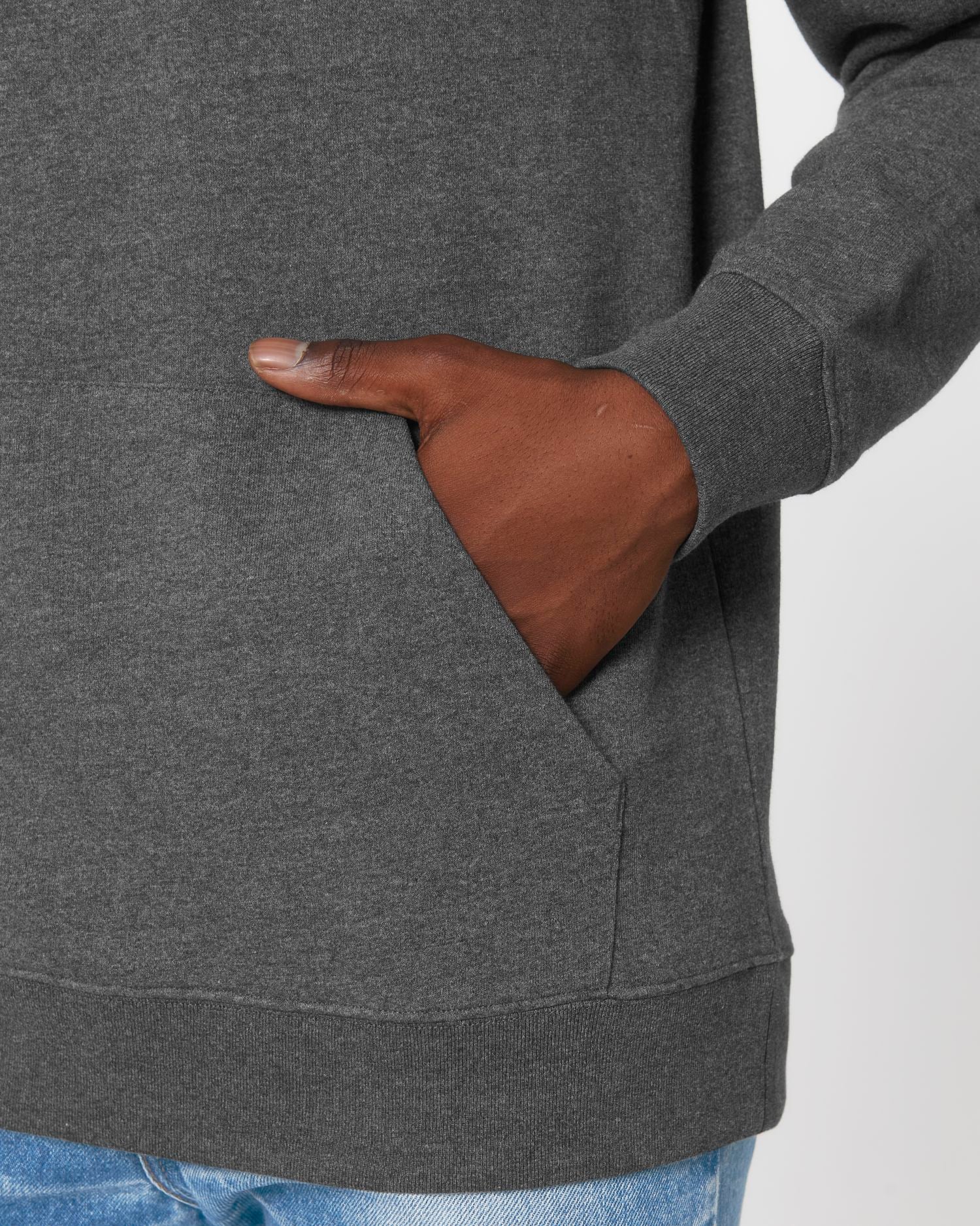 #Farbe_RE-Black - C600