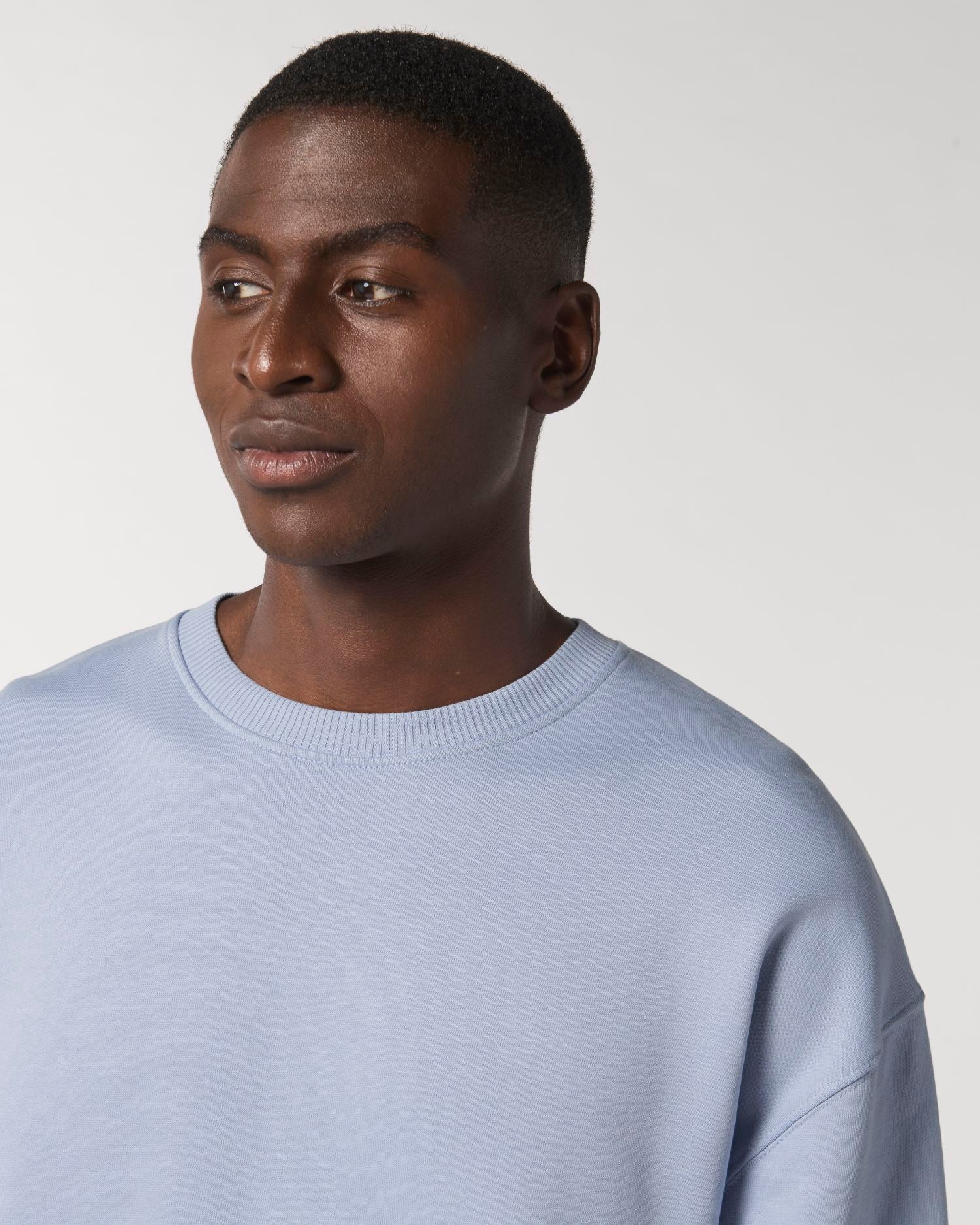 #Farbe_Serene Blue - C057