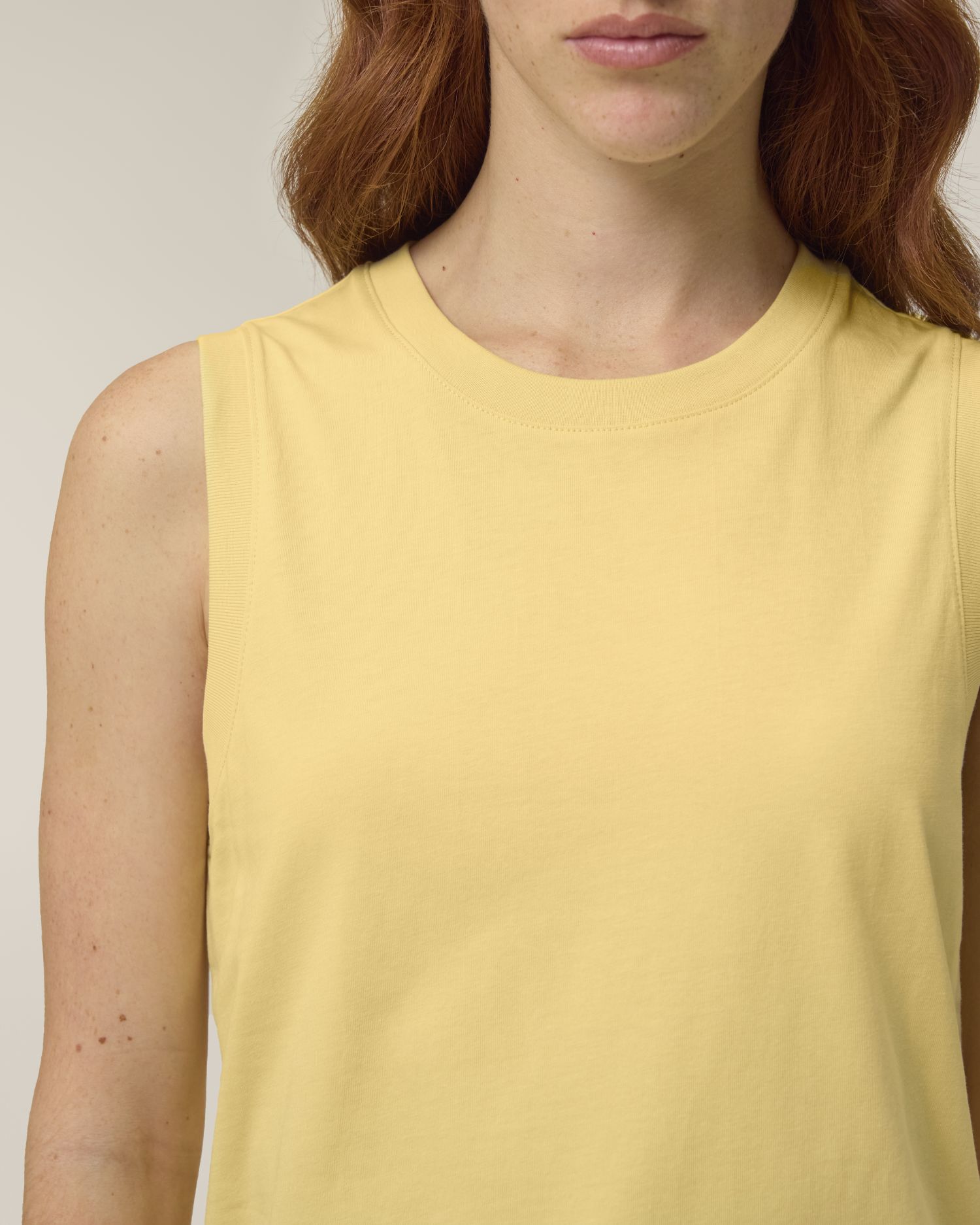 #Farbe_Viva Yellow - C356