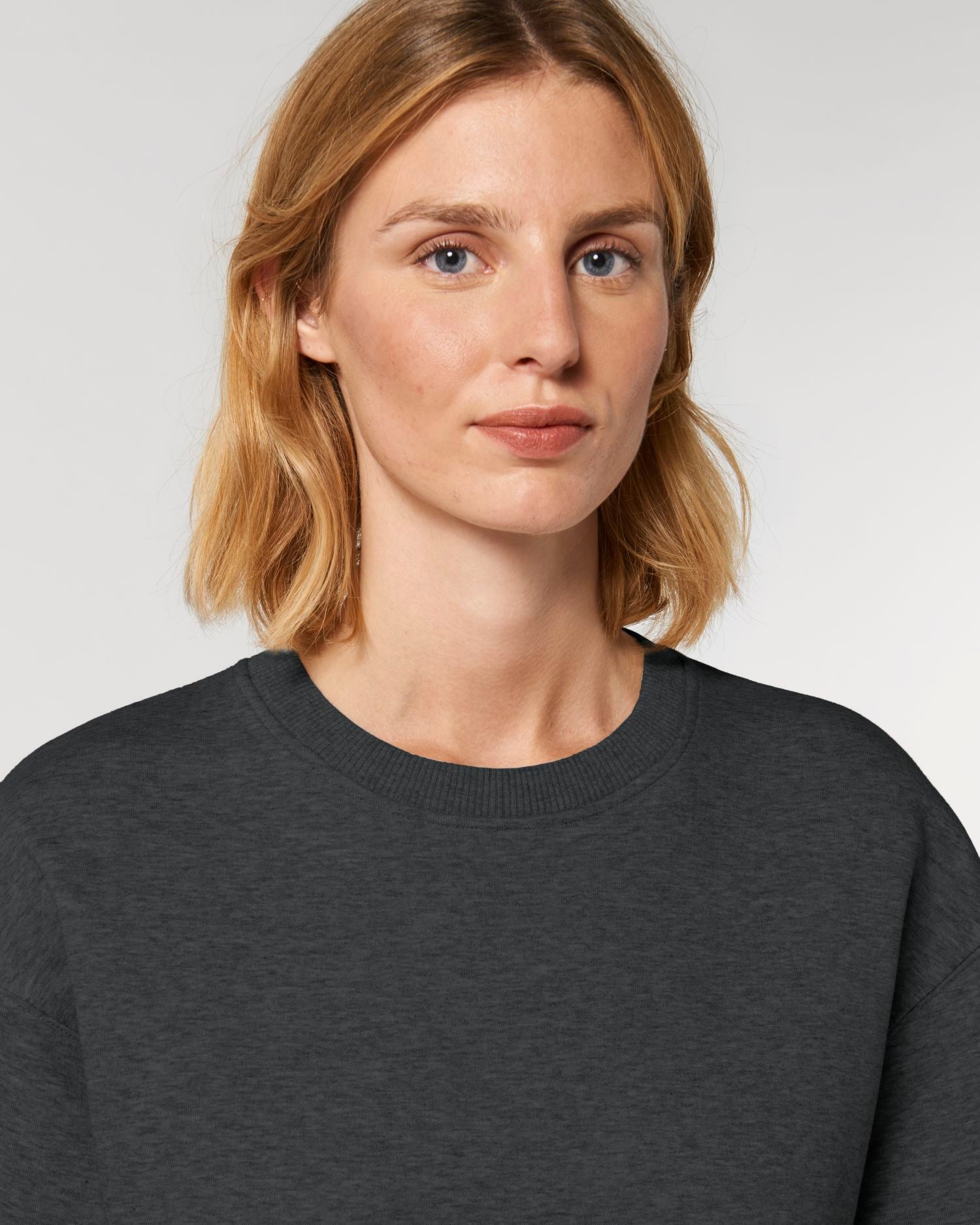 #Farbe_Dark Heather Grey - C651