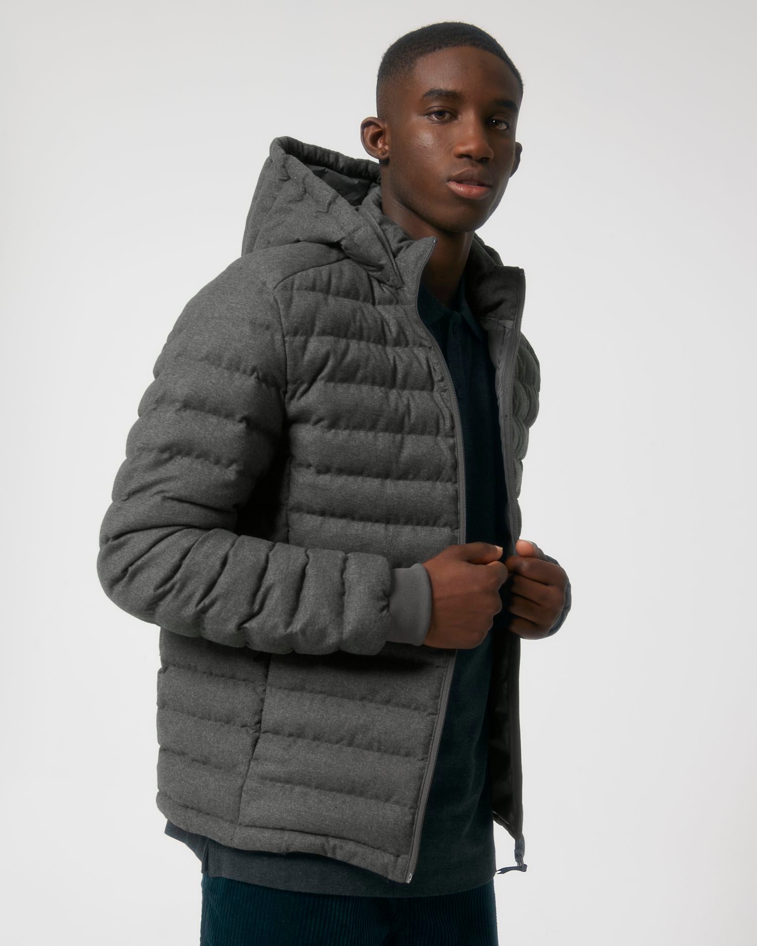 #Farbe_Deep Metal Heather Grey - C094