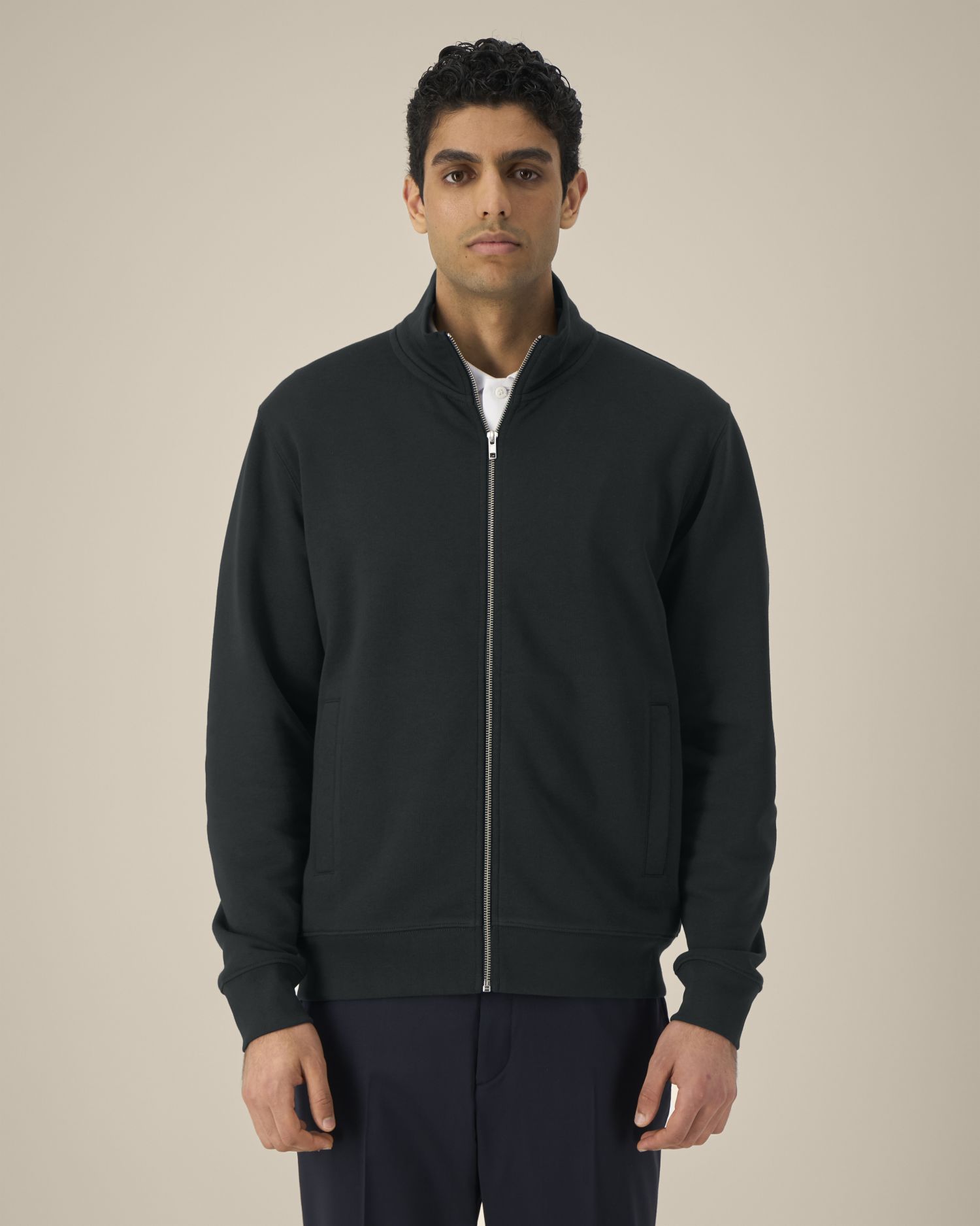 #Farbe_Black - C002