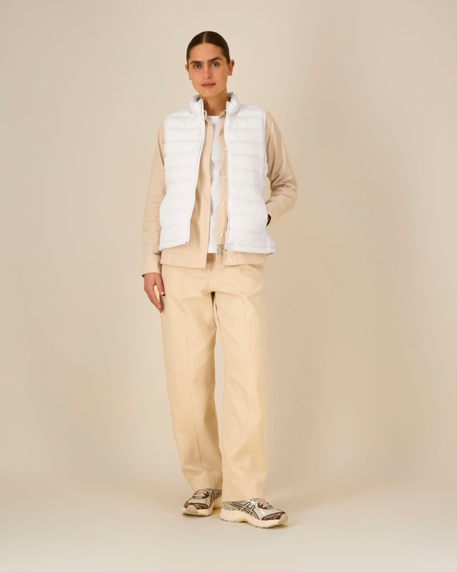 #Farbe_Off White - C018