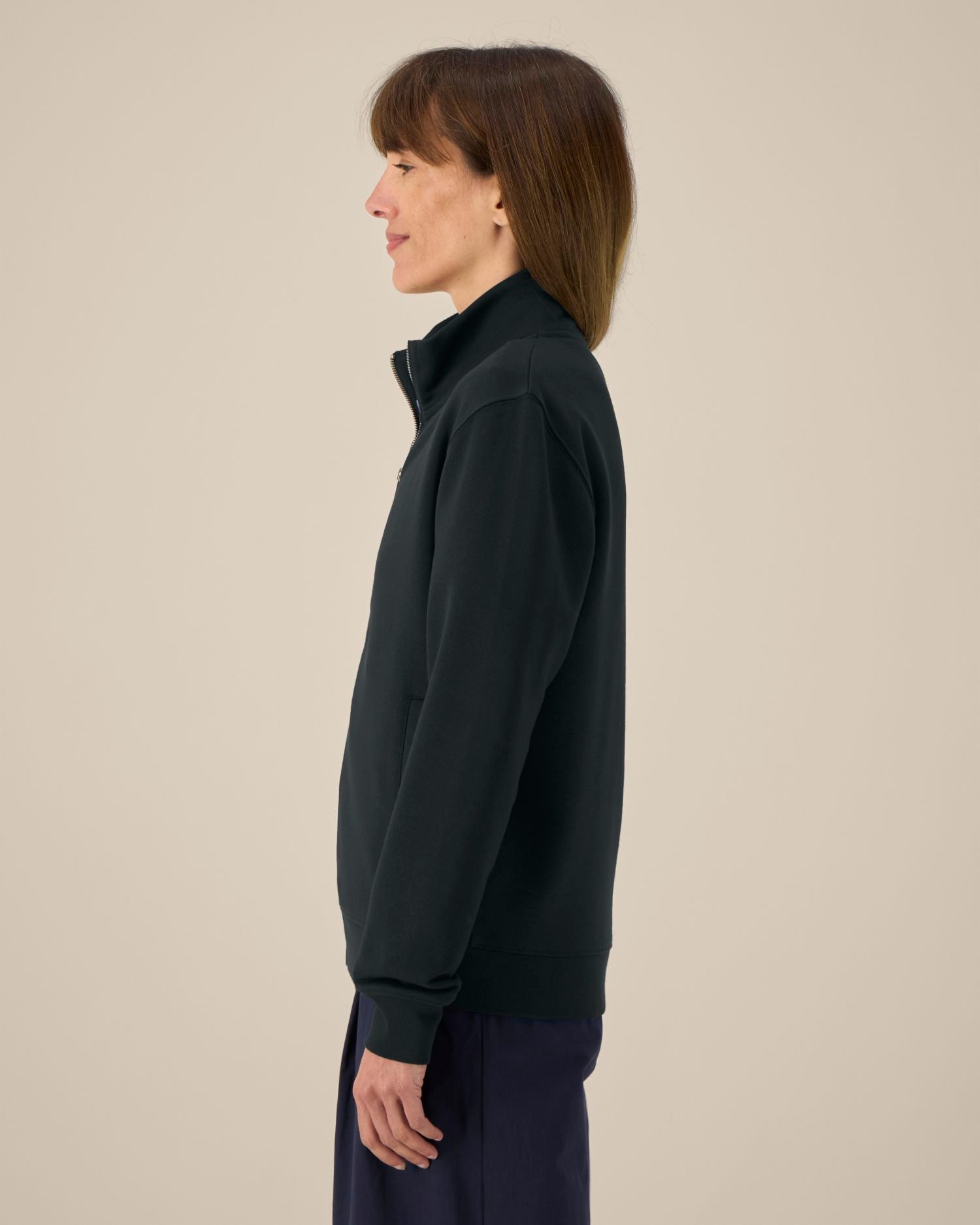 #Farbe_Black - C002