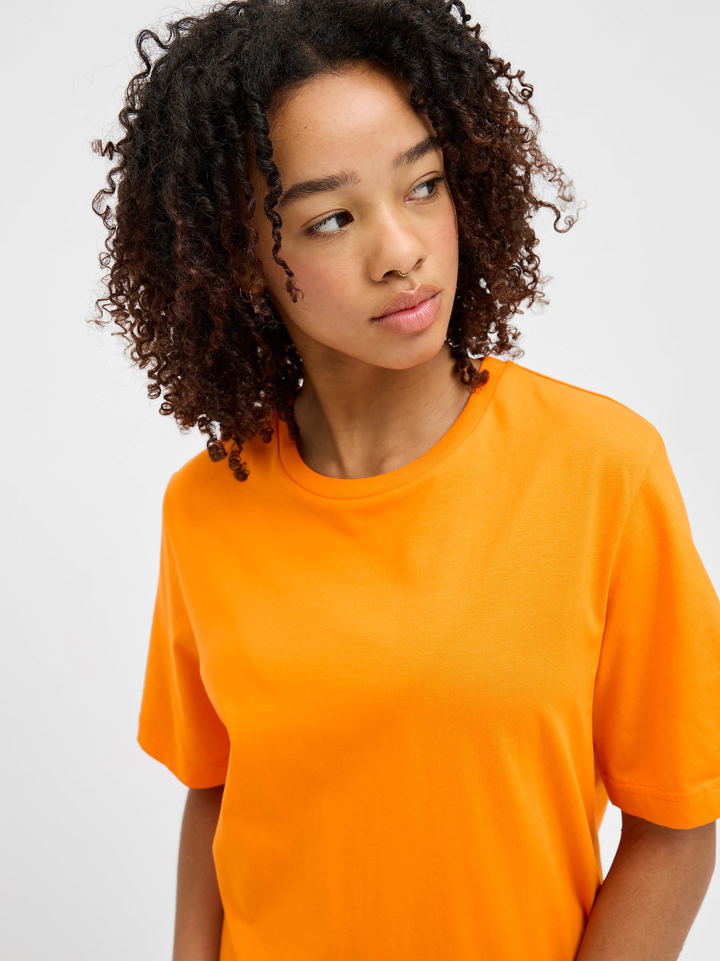 #Farbe_Vibrant Orange