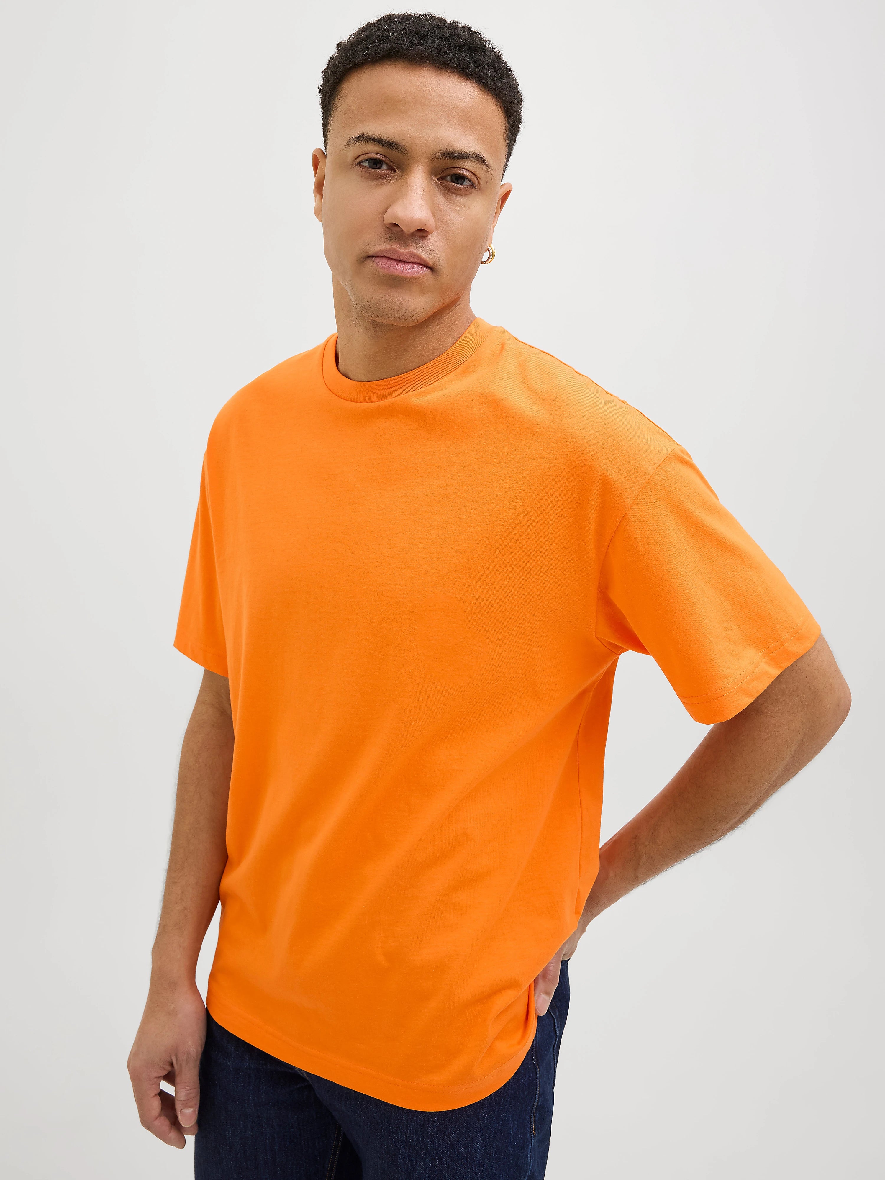 #Farbe_Vibrant Orange