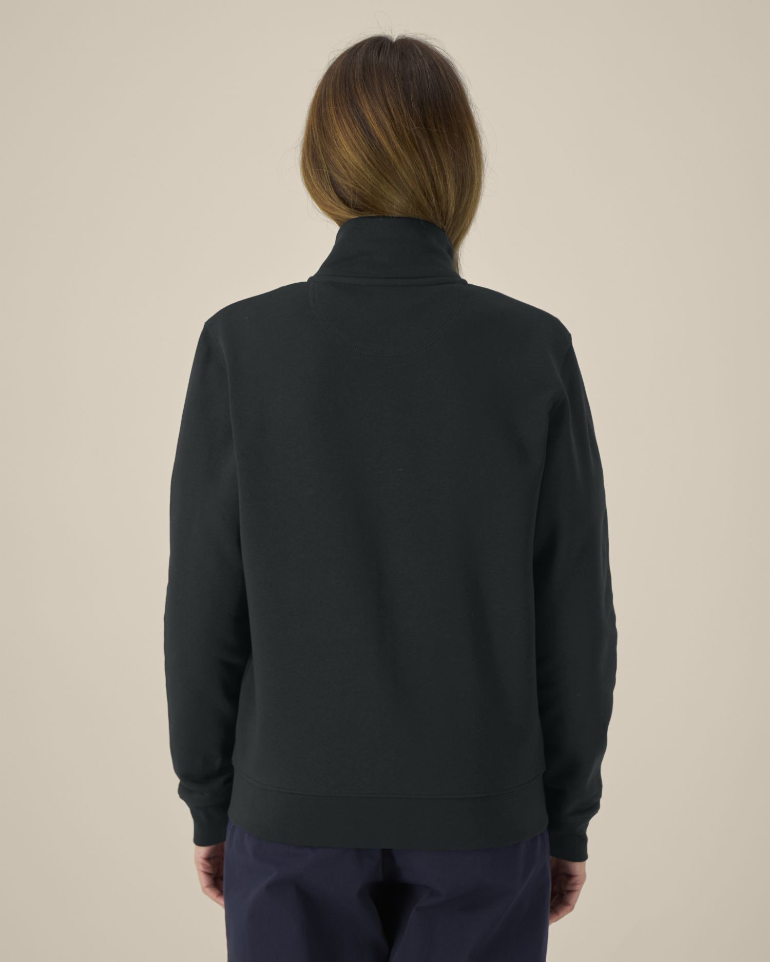 #Farbe_Black - C002