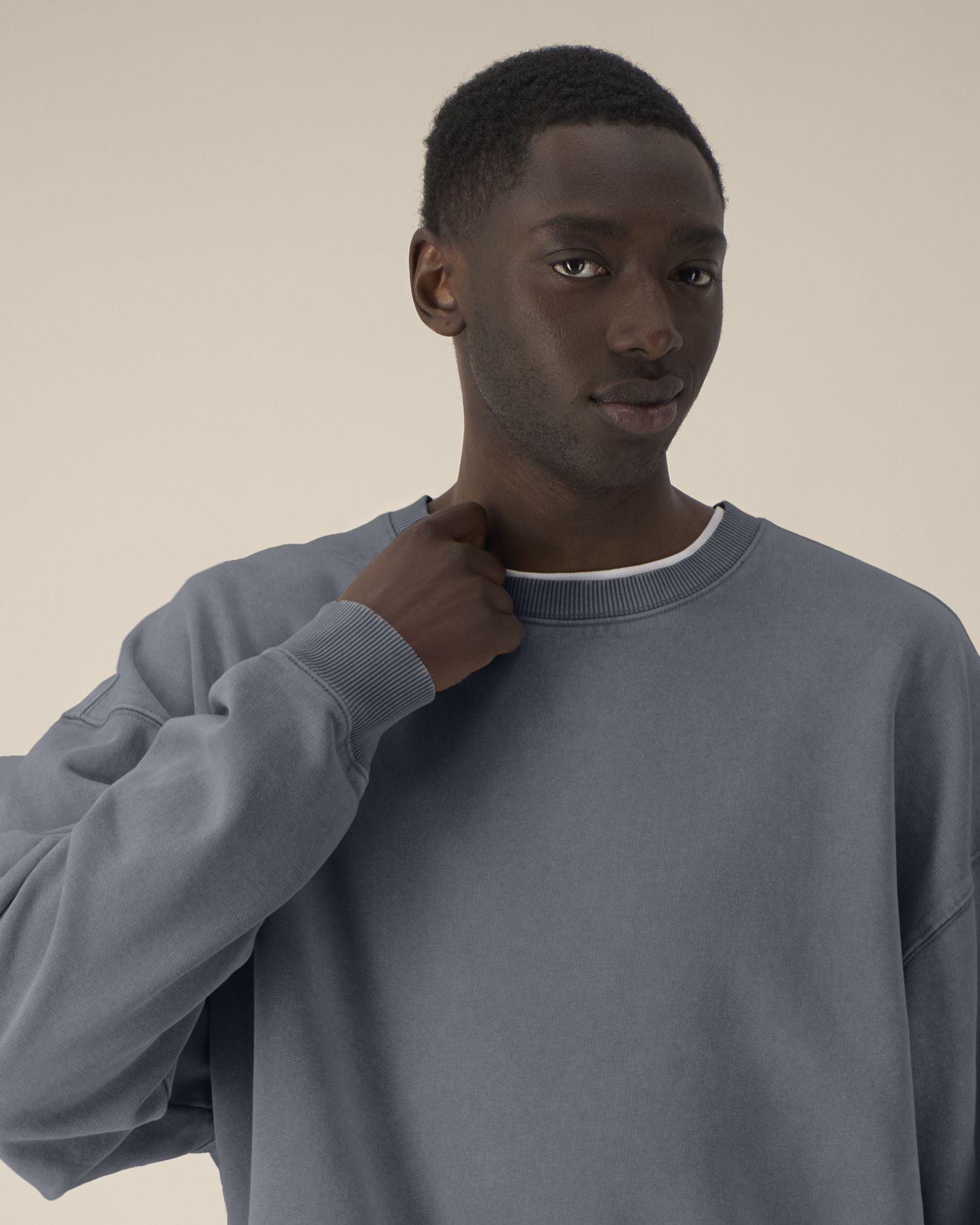 #Farbe_G. Dyed Anthracite - C162