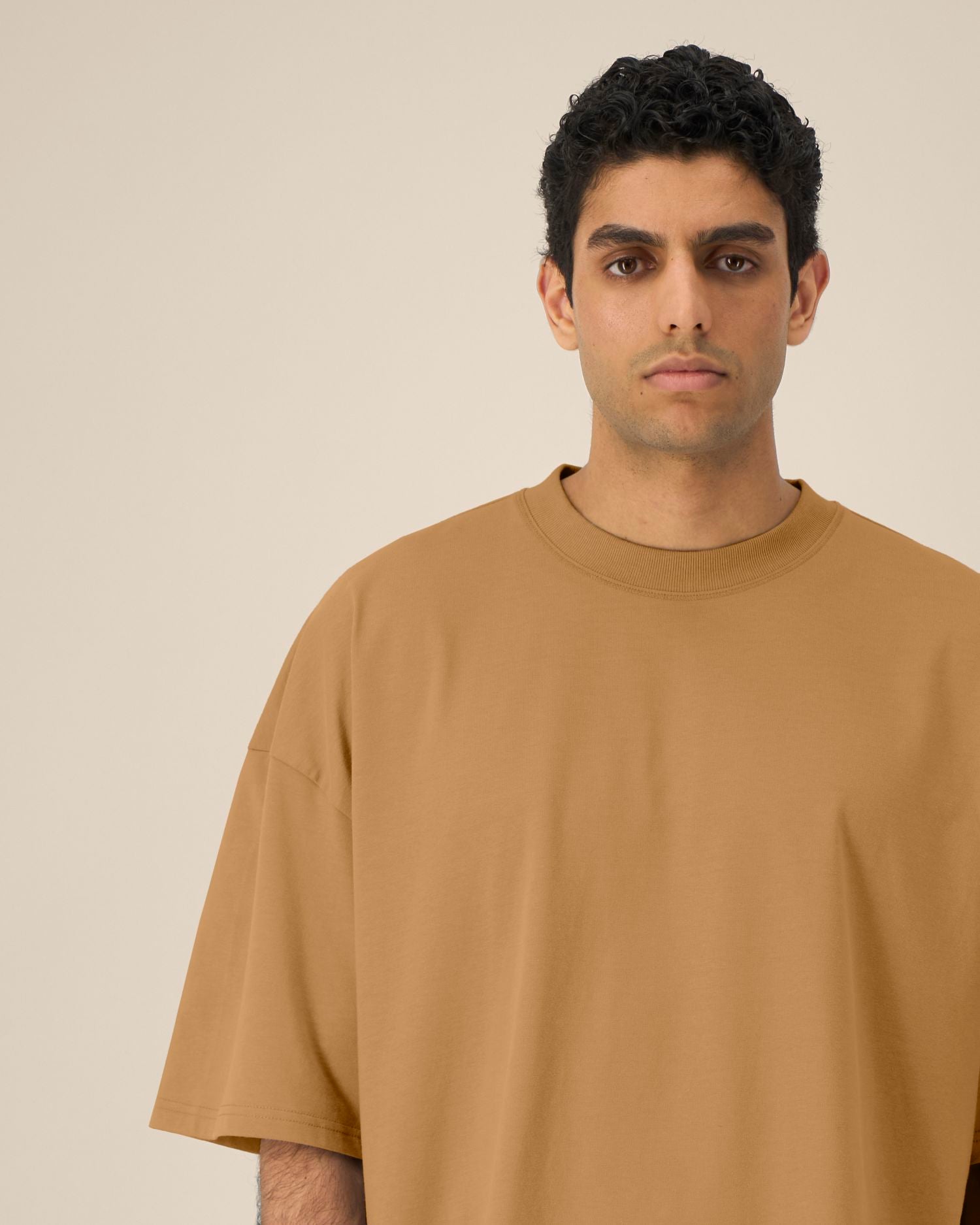 #Farbe_Grounded Beige - C152