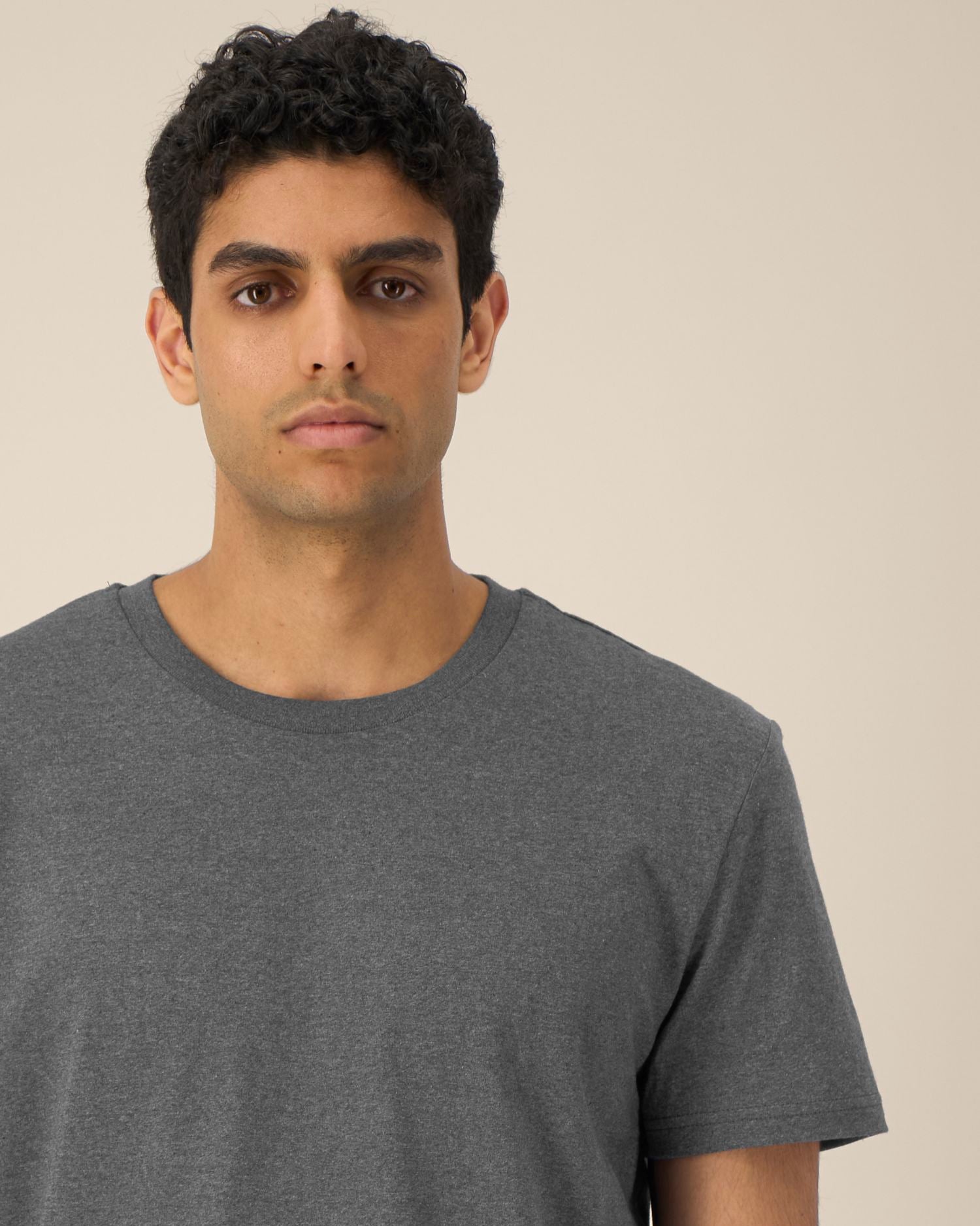 #Farbe_RE-Black - C600