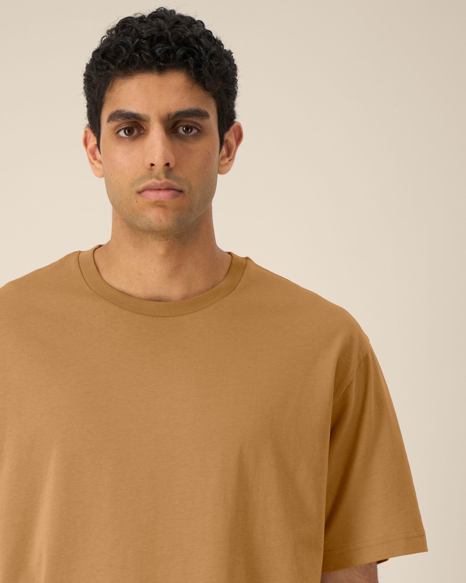 #Farbe_Grounded Beige - C152