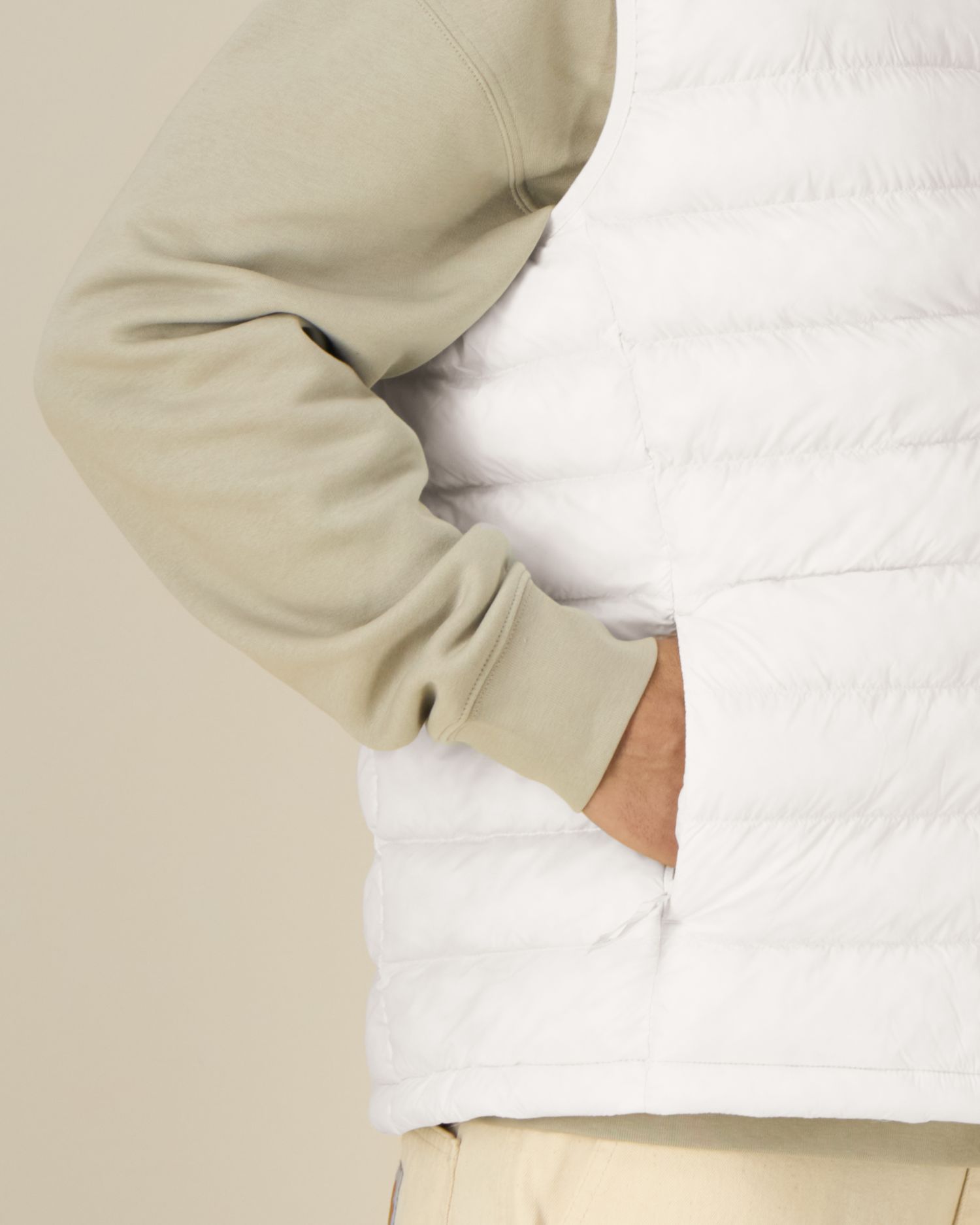 #Farbe_Off White - C018