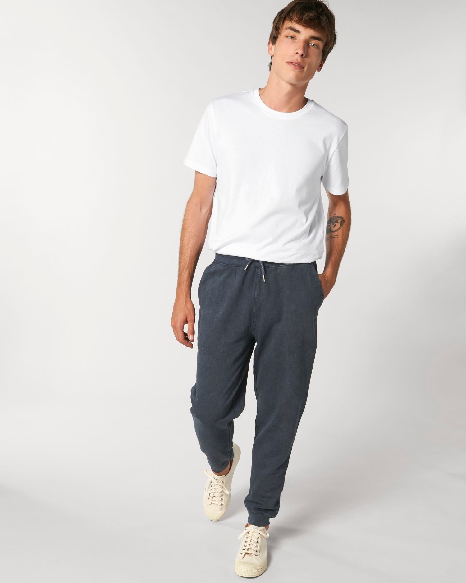 #Farbe_G. Dyed Aged India Ink Grey - C520