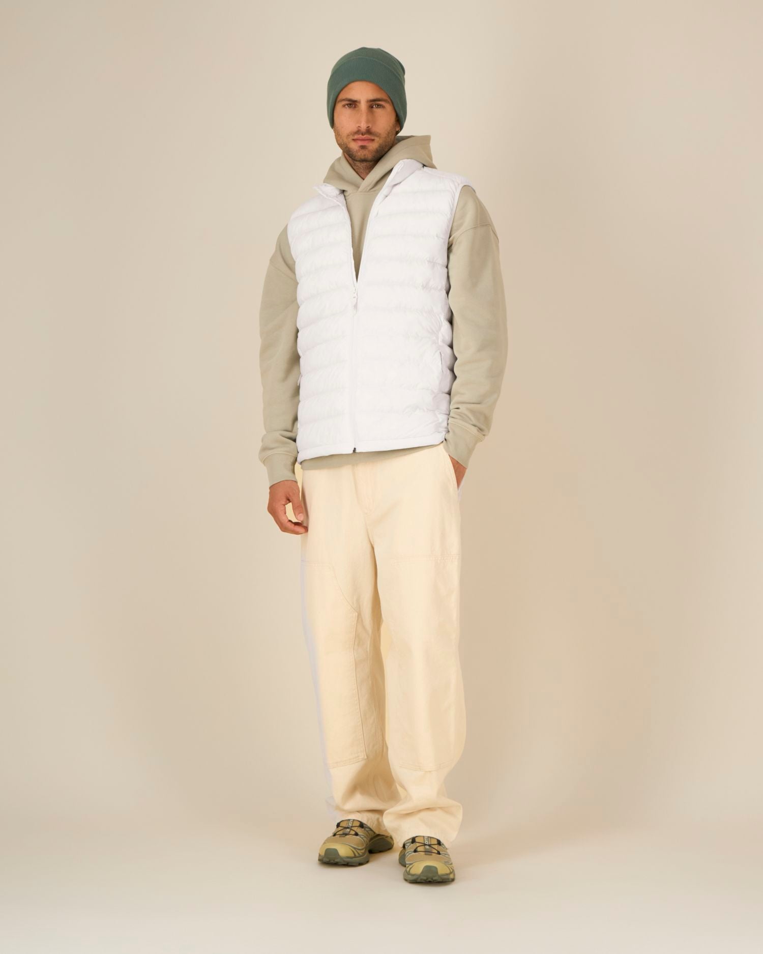 #Farbe_Off White - C018