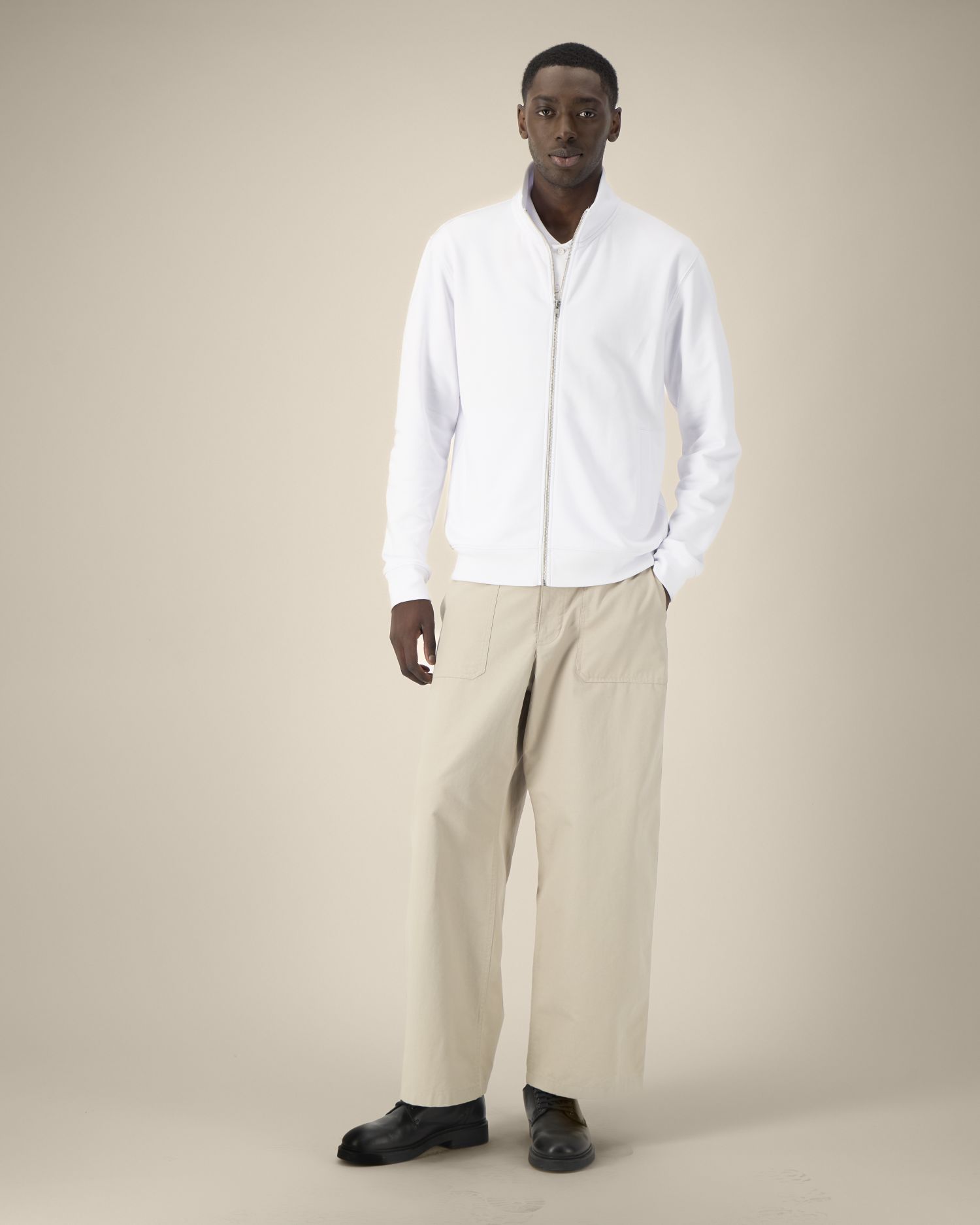 #Farbe_White - C001