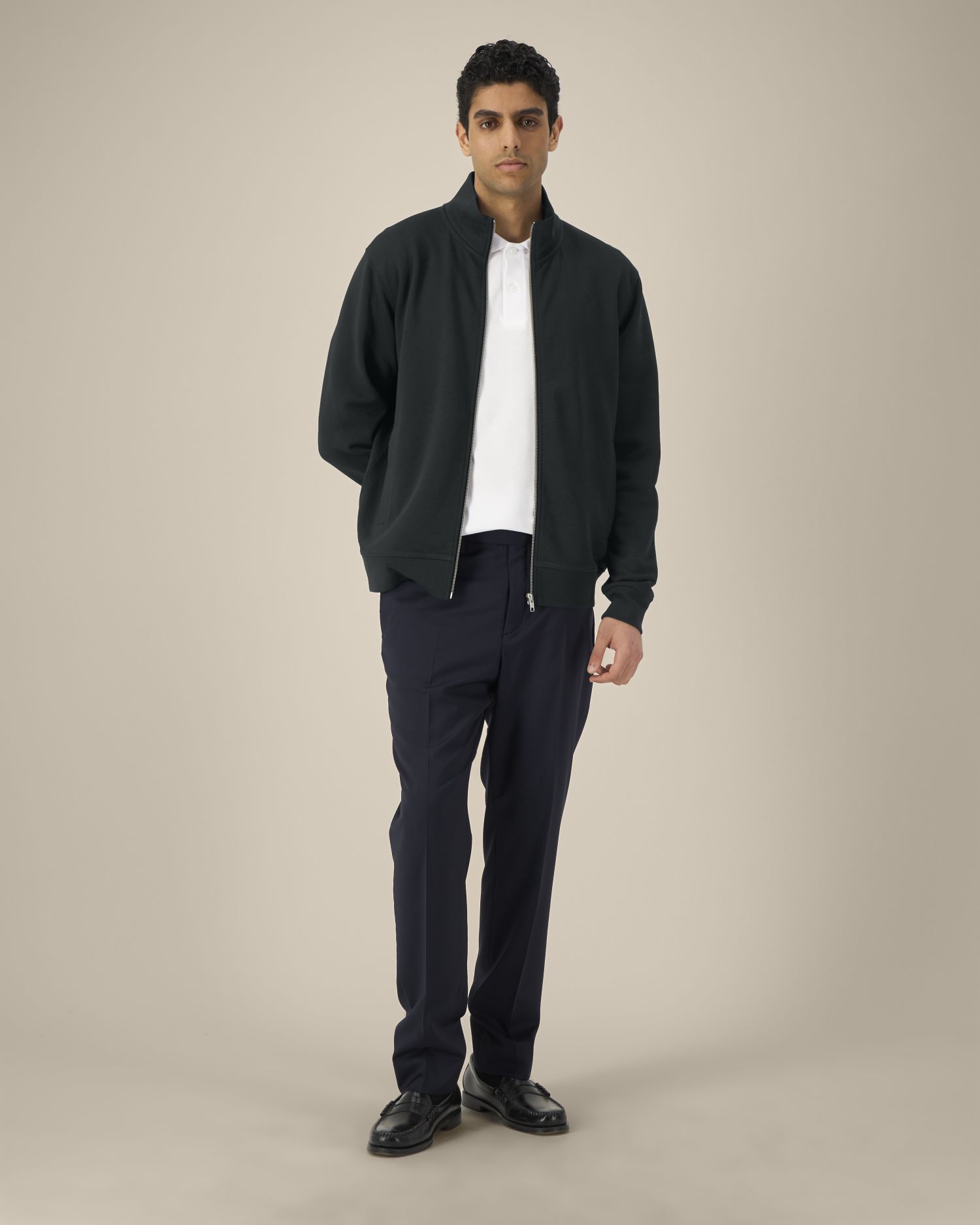#Farbe_Black - C002