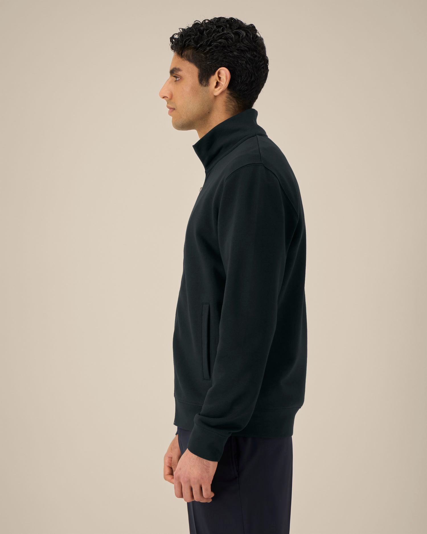 #Farbe_Black - C002