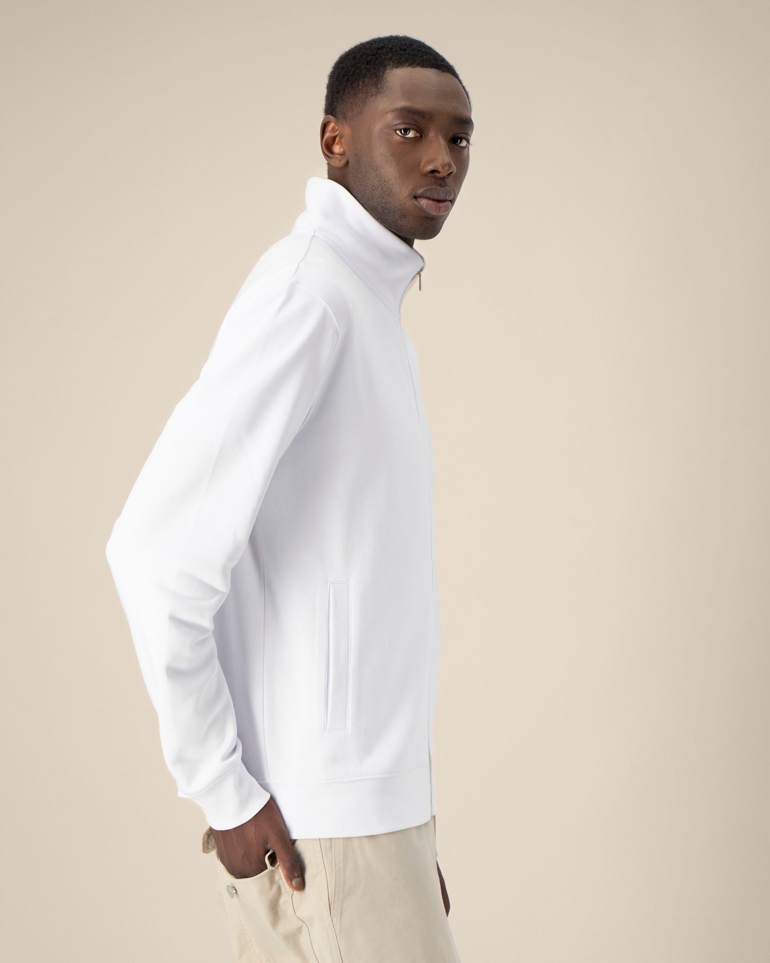 #Farbe_White - C001