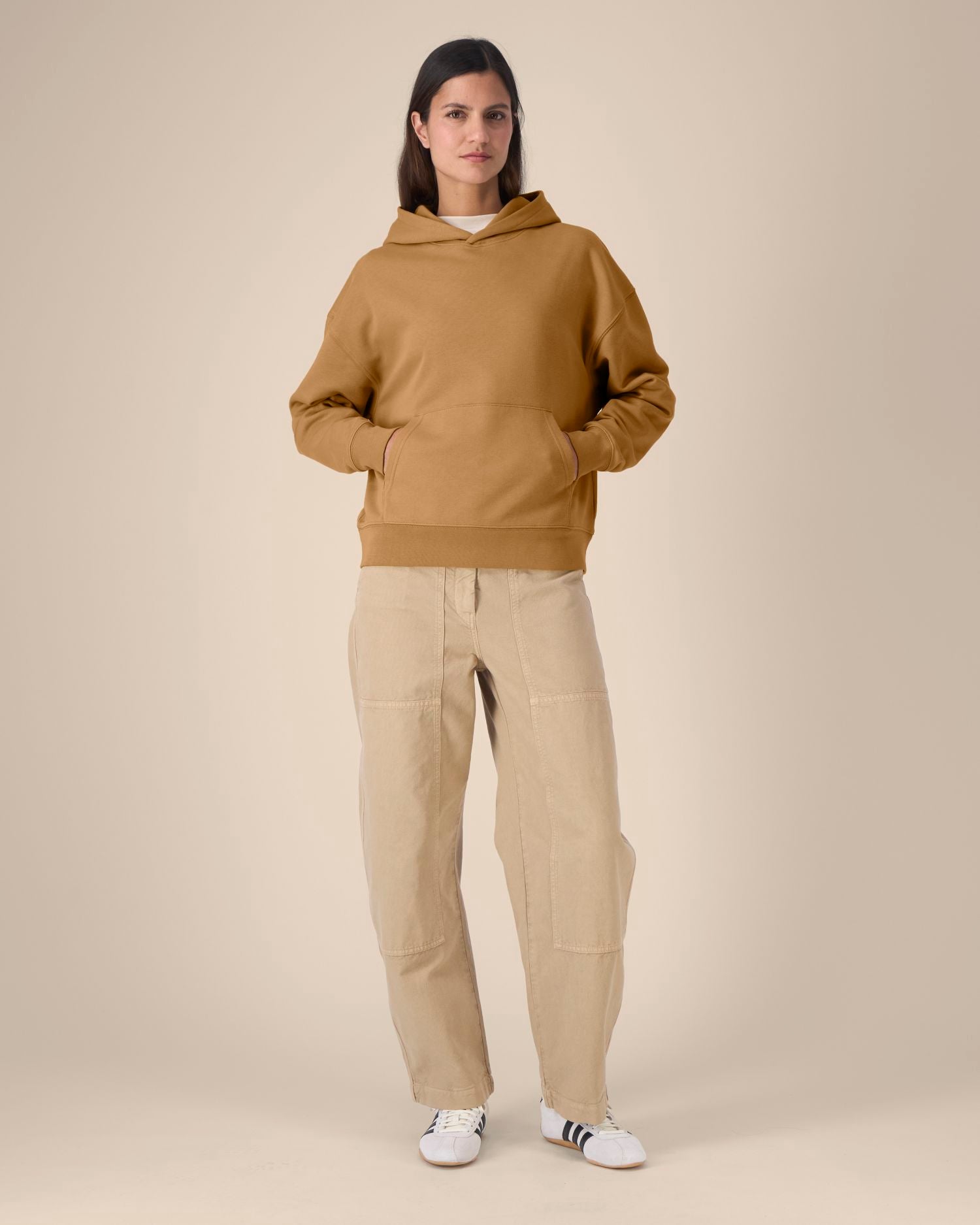 #Farbe_Grounded Beige - C152