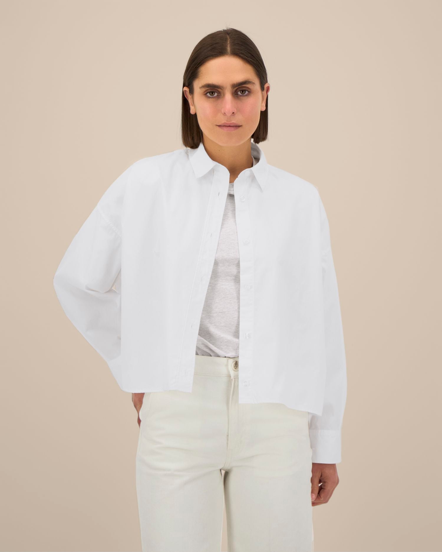 #Farbe_White - C001
