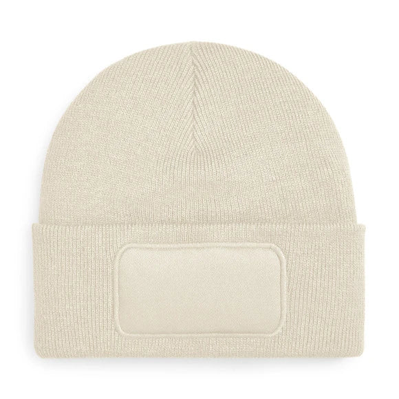 Beechfield Beanie Mütze - Kinder S445BR in Almond – Vorderansicht mit Patch